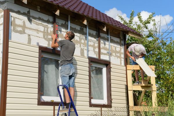Cost of Handyman Siding Repair in Woodinville