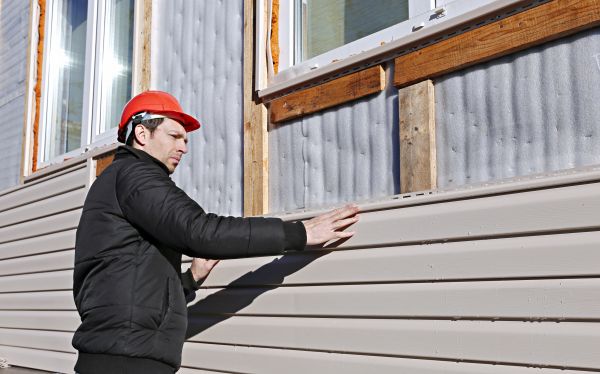 Cost of Vinyl Cladding Repair in Woodinville