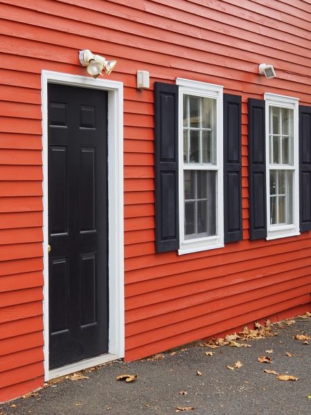 Cost of Red Vinyl Siding Installation in Woodinville