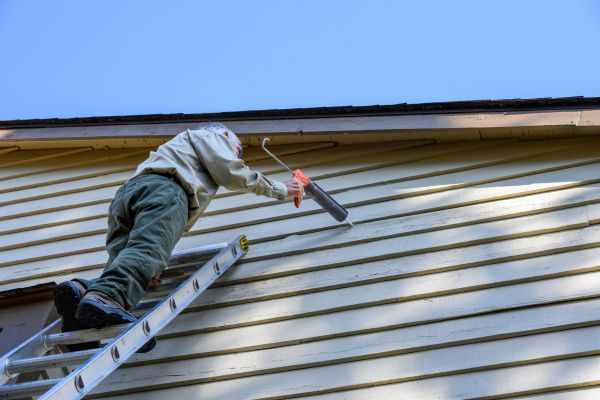 Cost of Vinyl Siding Caulk Repair in Woodinville